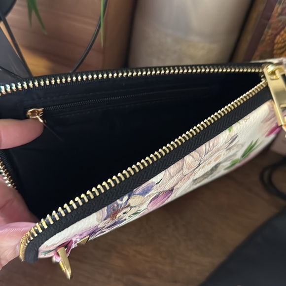 Bandolier, Ceci ivory floral/gold expandable pouch and storage bag.  “Reserved” - Picture 3 of 3